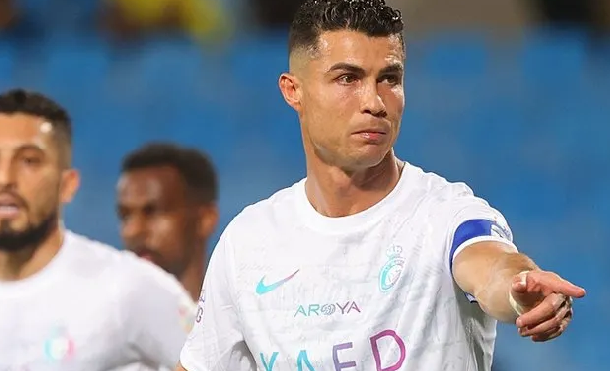 Futbolcu devine talep üstüne talep yağdı! Olmaz denilen olacak, satma kararı aldılar! Çok ama çok konuşulacak hamle…