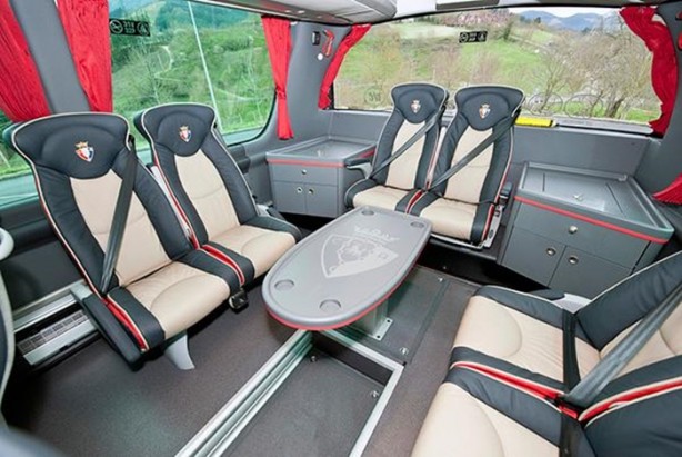 Foto - Futbolcular bu otobüslerde seyahat ediyor!