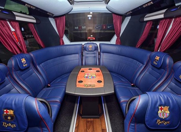 Futbolcular bu otobüslerde seyahat ediyor!