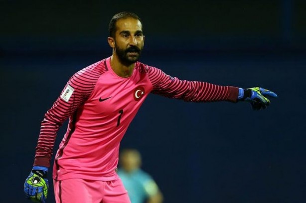 Futbolcular ne kadar kazanıyor biliyor musunuz?