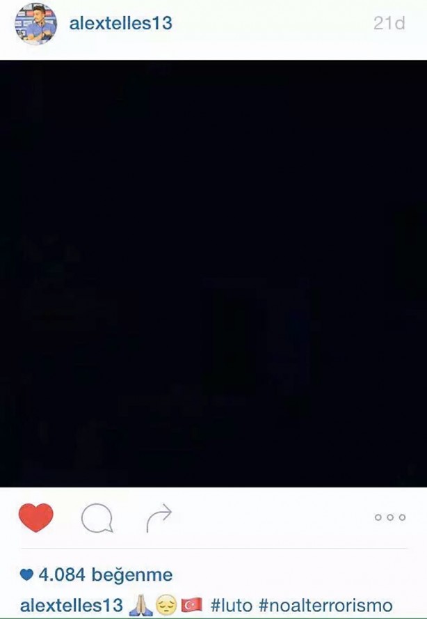 Foto - Futbolculardan hain saldırıya tepki yağdı