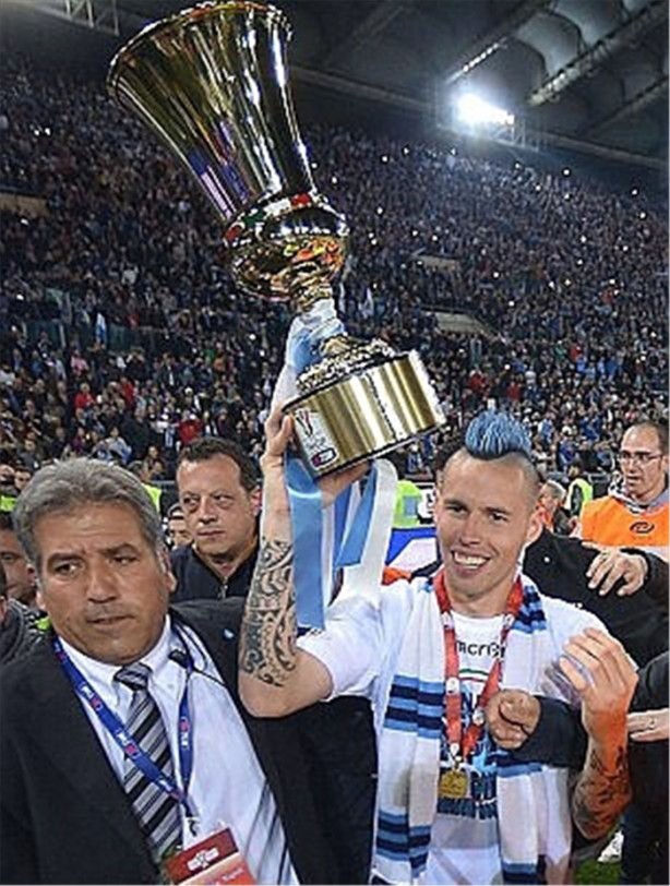 Foto - Futbolcuların uçuk saç stilleri