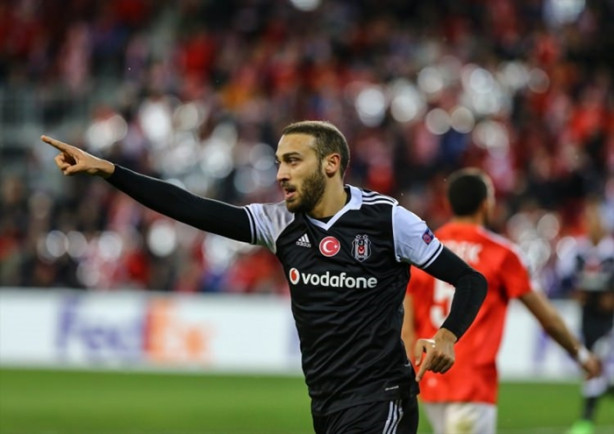  Futbolcuların yeni bonservis ücretleri dudak uçuklatıyor!