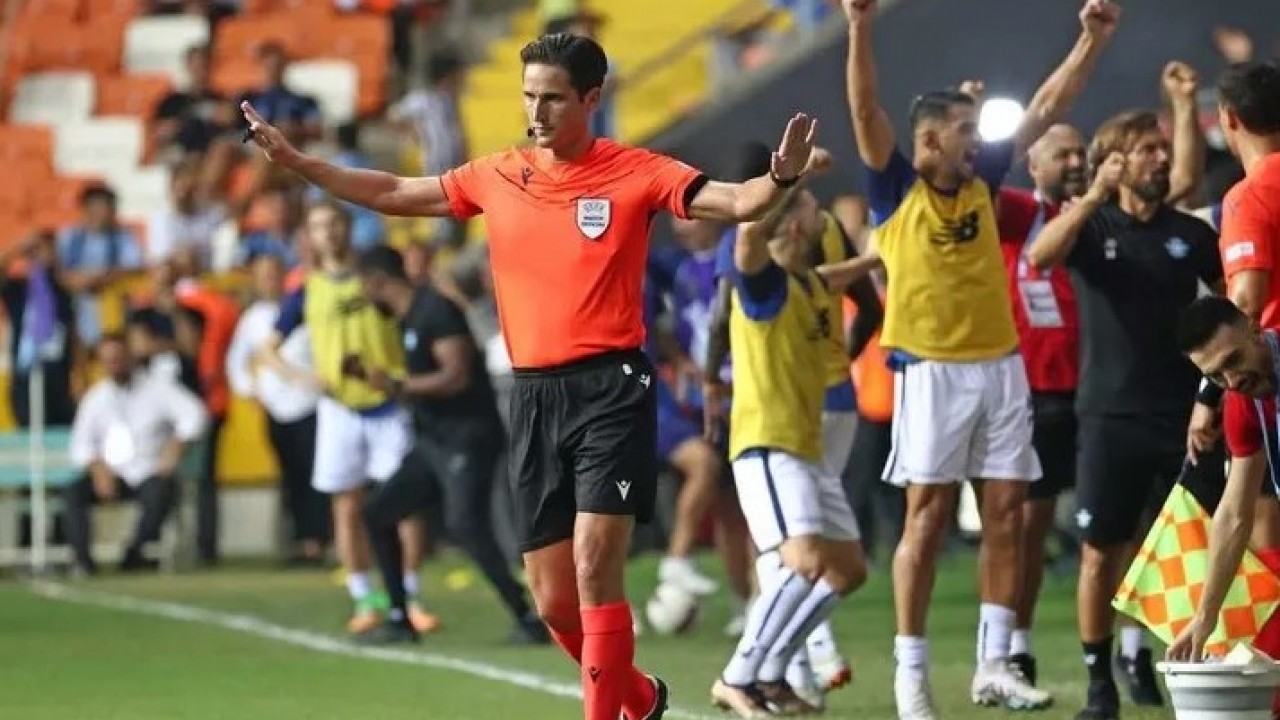 Foto - Futbolda devrim gibi değişiklik! IFAB penaltı ve VAR kurallarını güncelliyor