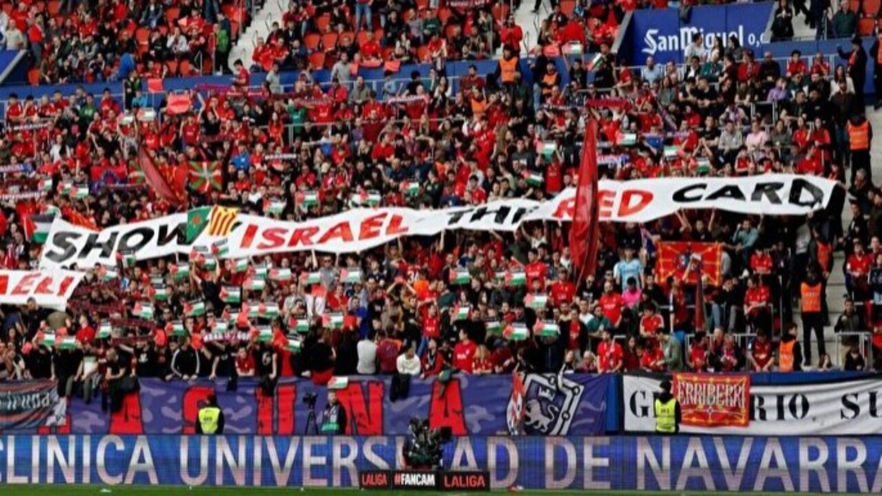 Foto - Futbolseverlerin çağrısı sürüyor! "İsrail'e kırmızı kart göster