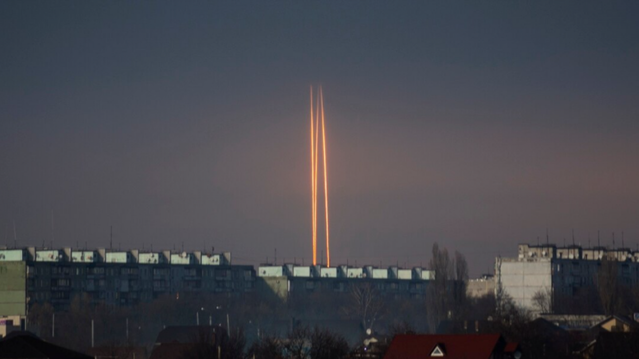 Füzeler ve İHA'lar durdurulamadı: Savunma sanayii tesisi vuruldu