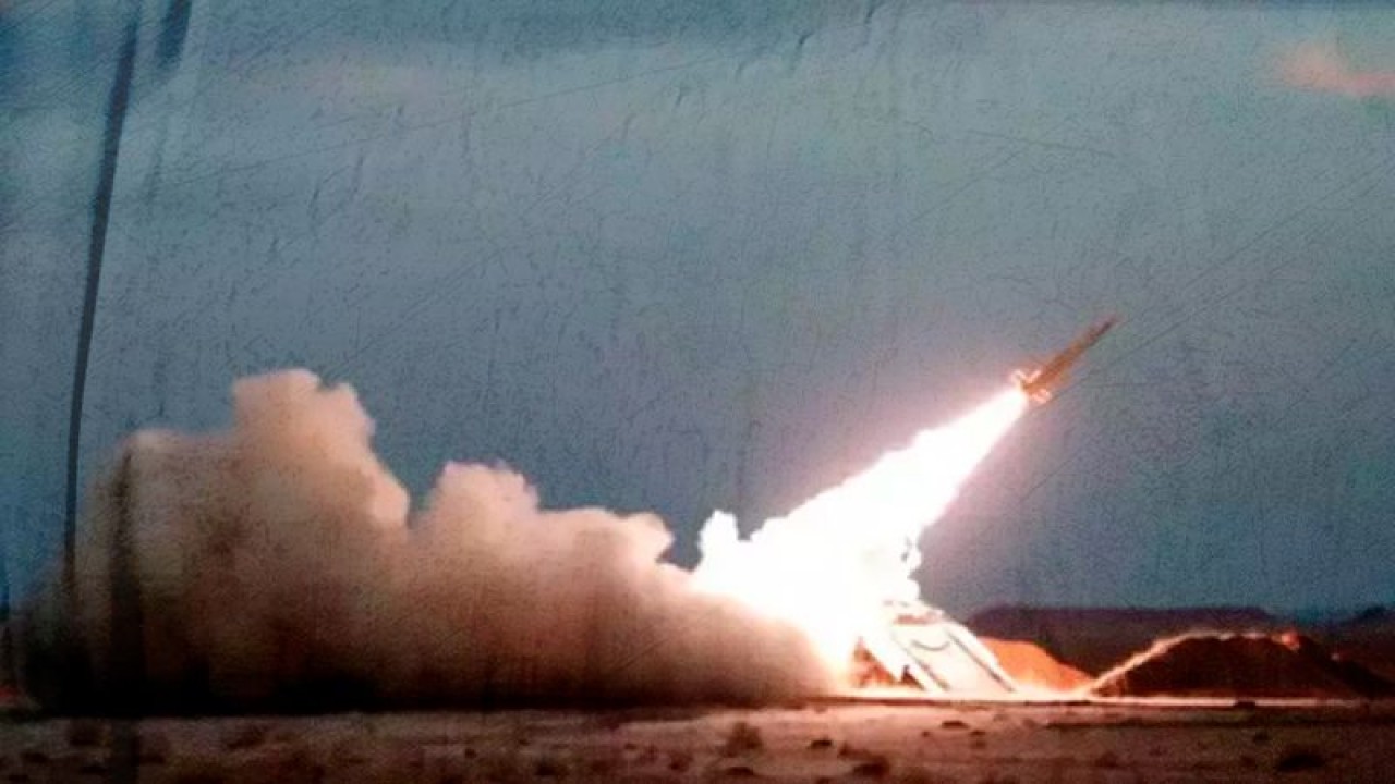 Yakın zamanda Türkiye’ye kafa tutmaya çalışıyorlardı: Füzeleri, İHA'ları gören Rumlar ağlamaya başladı