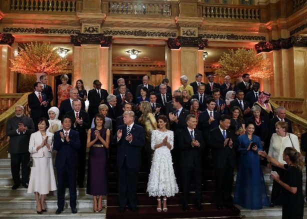 Foto - G20 yemeğinde Reis-i Cumhur Erdoğan için özel garson vardı