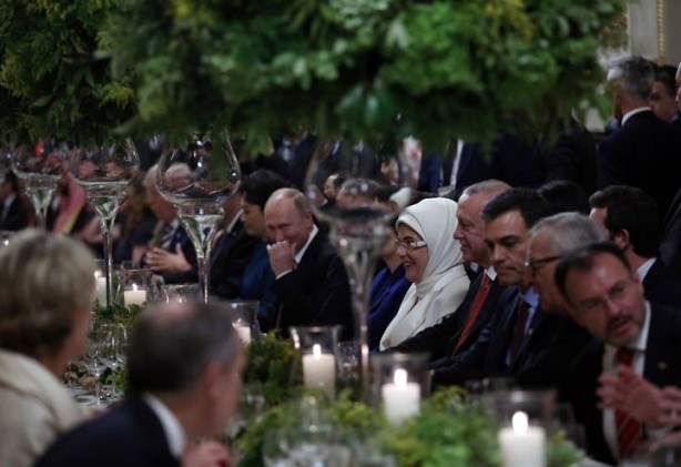 Foto - G20 yemeğinde Reis-i Cumhur Erdoğan için özel garson vardı