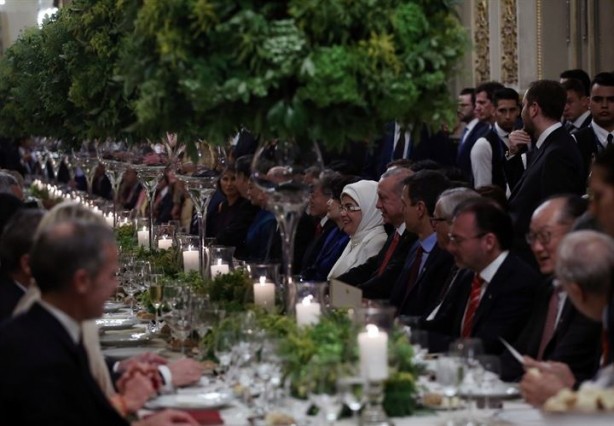 Foto - G20 yemeğinde Reis-i Cumhur Erdoğan için özel garson vardı