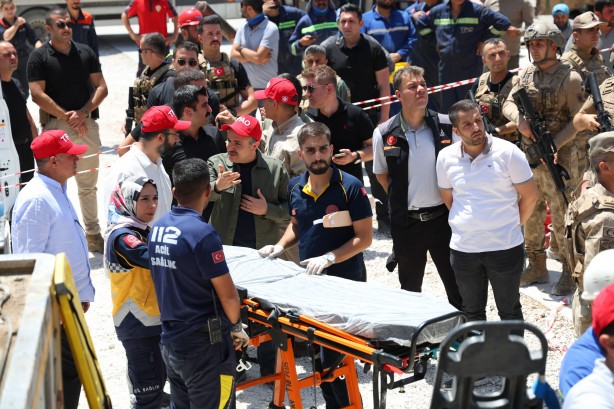 Foto - Gabar Dağı’ndaki petrol kulesinden çok kötü haber!