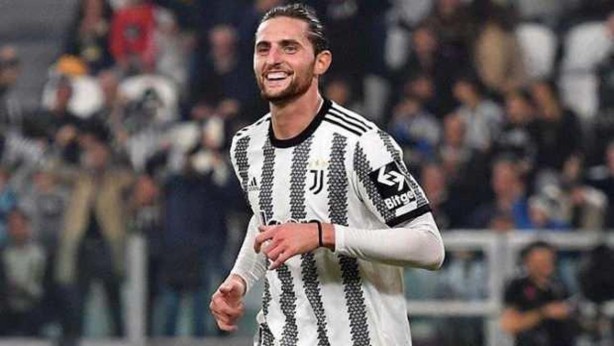 Foto - Galatasaray 2024'ün ilk transfer bombasını şimdiden patlattı! Hayırlı olsun bakalım! Yer yerinden oynayacak