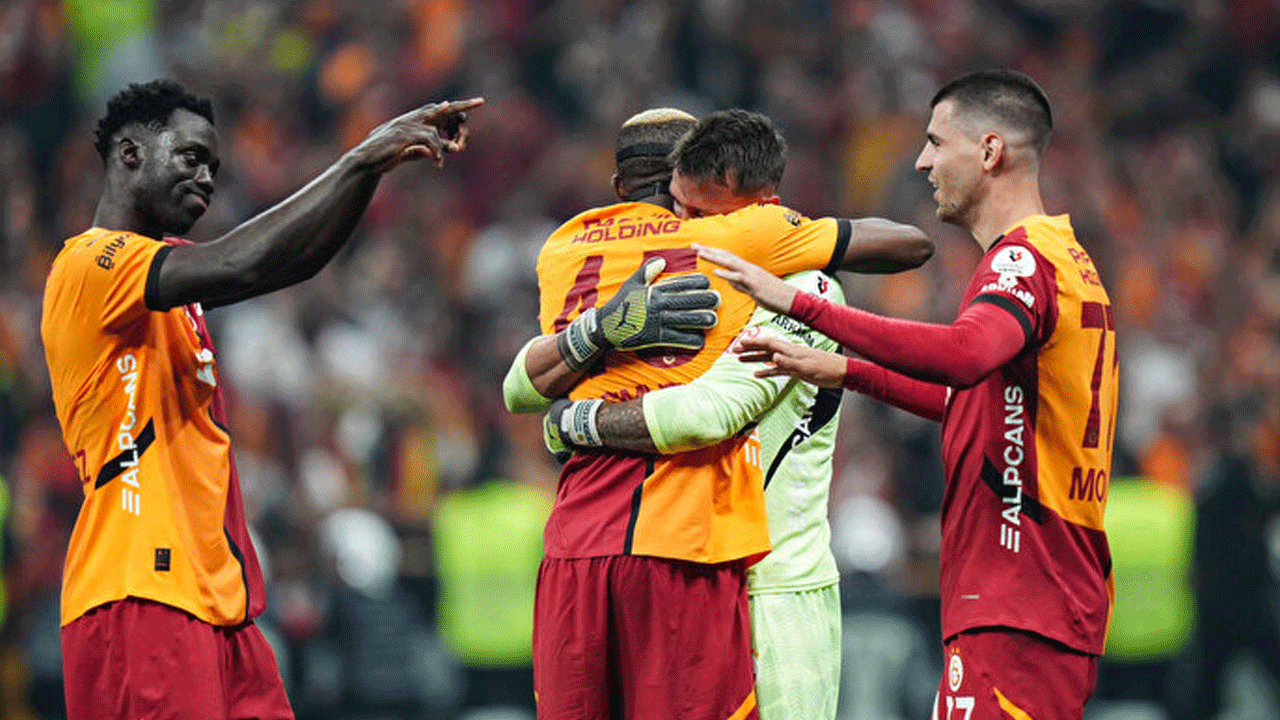 Foto - Galatasaray, 5. yıldızı taktı! İşte formadaki yeri