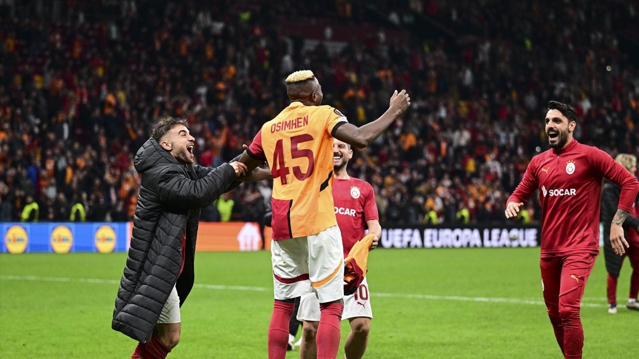 Foto - Galatasaray antrenörü konuştu: 'Osimhen Barça'ya çok zarar verecek'
