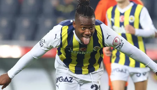 Foto - Galatasaray apar topar o yıldıza gitti! Fenerbahçelilerin korktuğu başına geldi! Müthiş hamle…