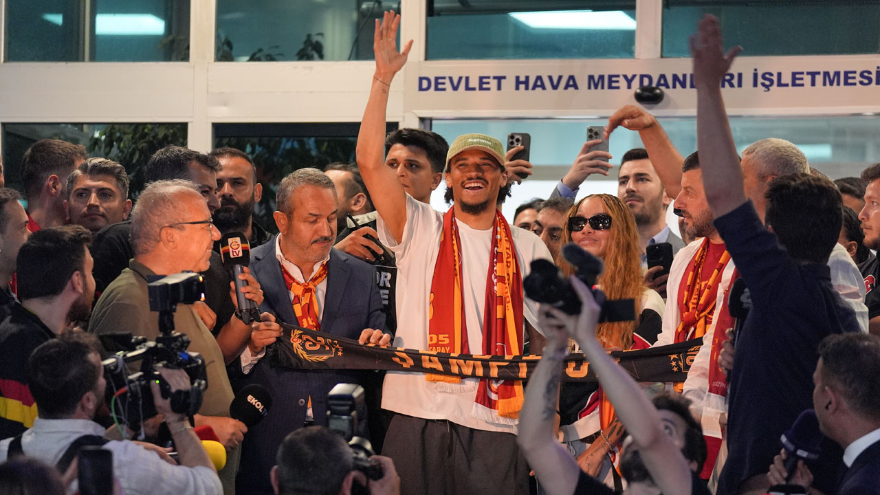 Foto - Galatasaray Avrupa’yı salladı! Herkes Leroy Sane transferini konuşuyor