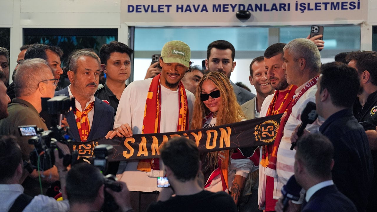 Foto - Galatasaray Avrupa’yı salladı! Herkes Leroy Sane transferini konuşuyor