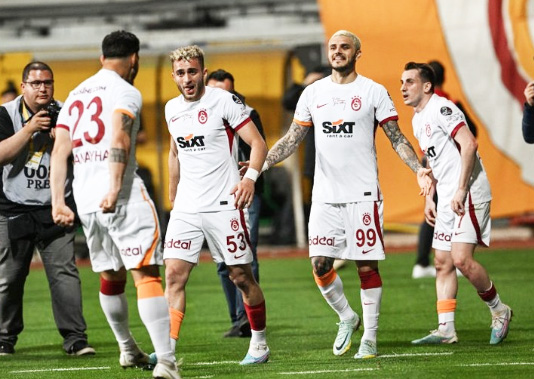 Galatasaray ayağa kalkıyor! Öyle bir hamle geliyor ki...
