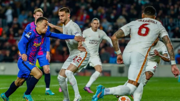 Foto - Galatasaray Barcelona maçında tarihe geçti