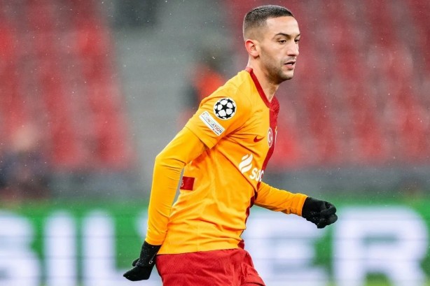 Foto - Galatasaray bombayı patlattı! Orta saha geliyor...