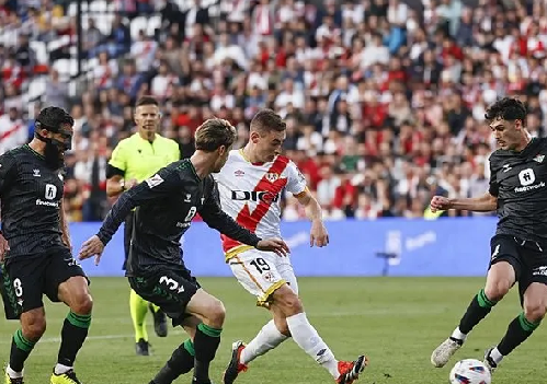 Foto - Galatasaray büyük yıldız diyerek açıkladı: Dikkat çeken oyuncu hamlesi geldi! Beklenen açıklamayı ifade ettiler…