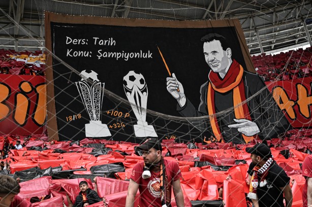 Foto - Galatasaray dağılır deyip bombayı patlattı: Ne Dursun Özbek ne de Okan Buruk kalır!