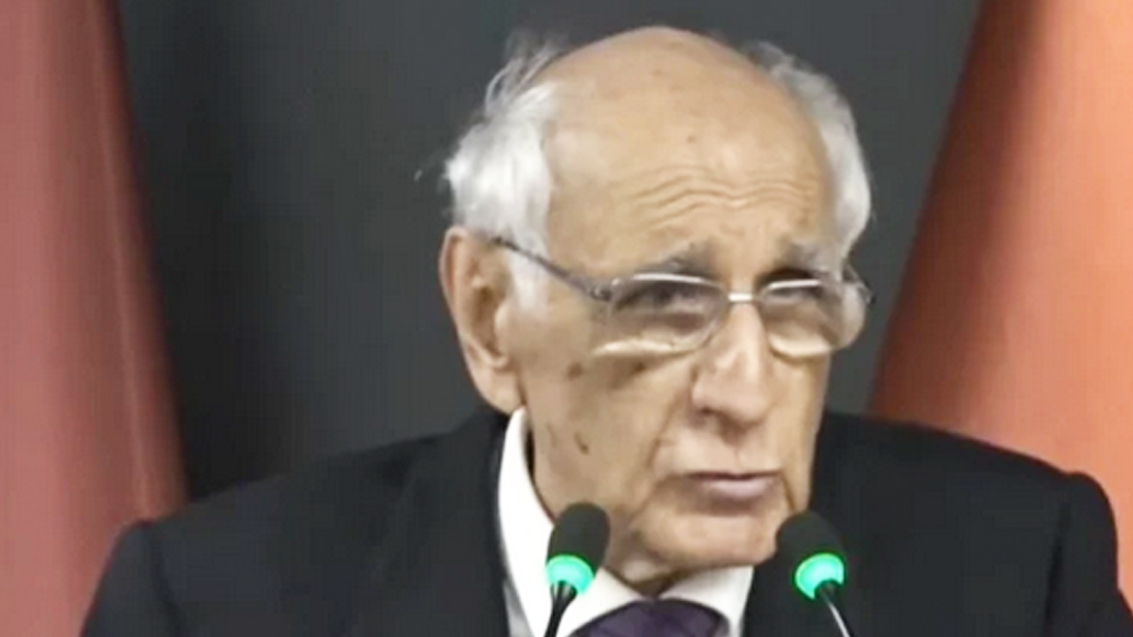 Galatasaray Divan Kurulu karıştı! Flaş gelişme, Resmen bunu söyledi 56 senelik hoca…