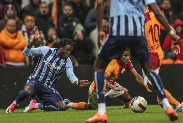 Foto - Galatasaray duyurdu: Menajeri çağırıldı ve sözleşmesini masaya koydular!