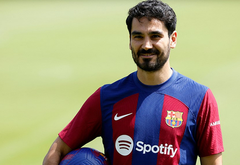 Galatasaray için adı çokça geçmişti ama öyle bir yere imza atıyor ki... Sağır sultan bile şaşar bu işe!