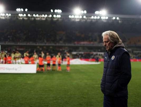 Foto - Galatasaray için çok ama çok büyük tehlike! Şaşkına çevirdiler: Fenerbahçe'den Galatasaray'a dev çalım!