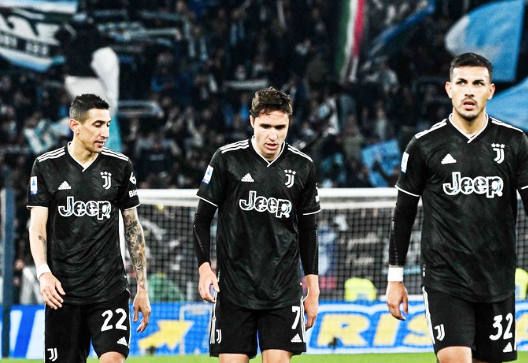 Foto - Galatasaray için çok ama çok büyük tehlike! Şaşkına çevirdiler: Fenerbahçe'den Galatasaray'a dev çalım!