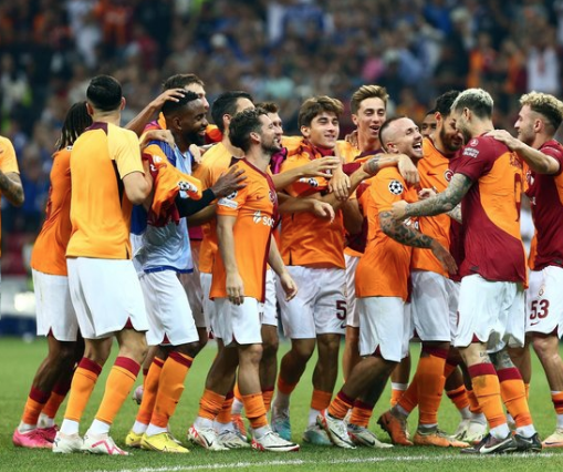 Foto - Galatasaray ile ilgili şok gelişme! Türk devine kötü haberler geldi...