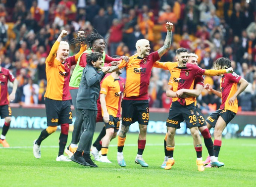 Galatasaray ilk bombasını patlattı! İlginç çıkış: Bir müjde daha…