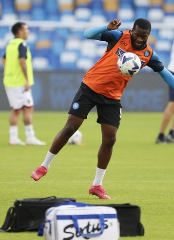Foto - Galatasaray istedi tahmini tutmadı! Fenerbahçe transfer görüşmeleri üzerine açıkladı: Kapıyor...