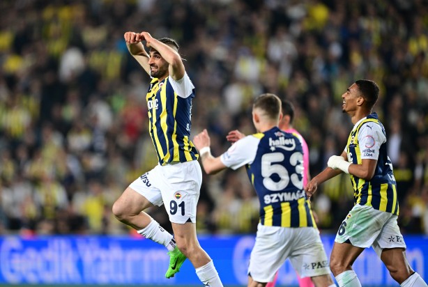 Foto - Galatasaray istiyordu! Yeni sezonda Fenerbahçe alıyor: Bomba iddia... Dikkat çeken değişime imza atacak!