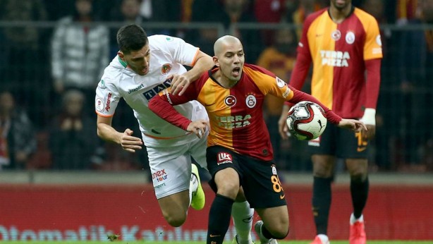 Foto - Galatasaray kolları sıvadı! 6 isimle yollar ayrılıyor