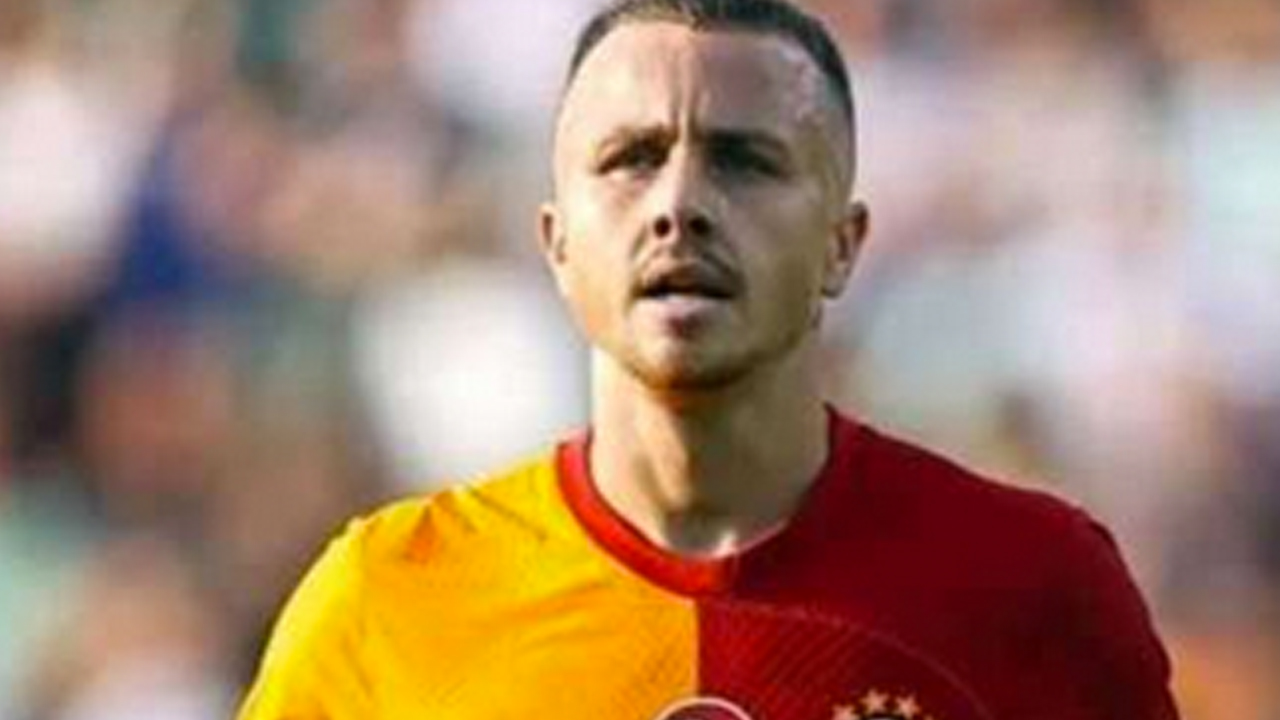 Foto - Galatasaray koynunda yılan beslemiş! Seni adi herif seni…