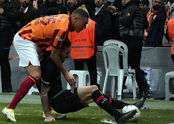 Foto - Galatasaray kupaları kapatmaya başladı! Riski bulunan maça doğru: Son verdi: Olay yorum...