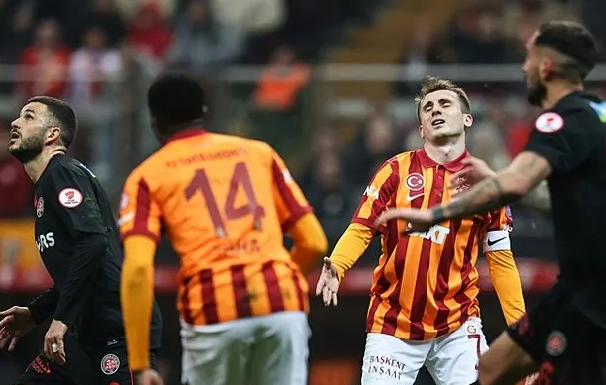 Foto - Galatasaray kupaları kapatmaya başladı! Riski bulunan maça doğru: Son verdi: Olay yorum...