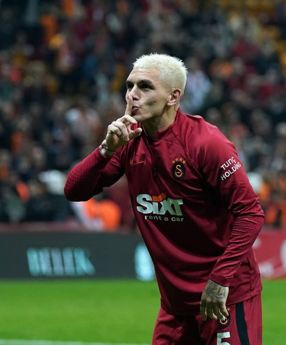 Foto - Galatasaray öyle bir hamle yaptı ki... Yer yerinden oynayacak!