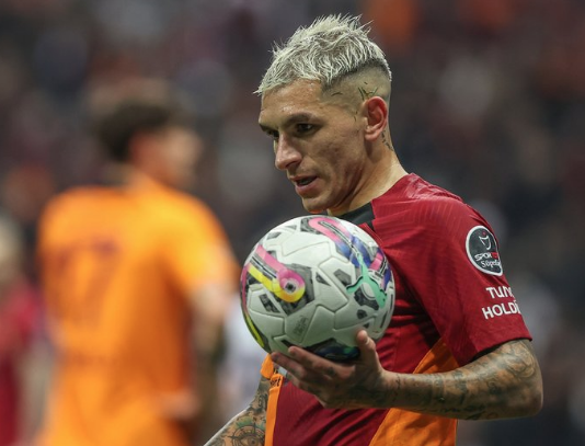 Foto - Galatasaray öyle bir hamle yaptı ki... Yer yerinden oynayacak!