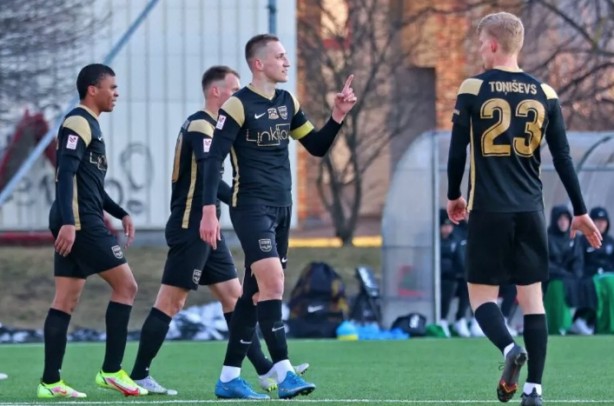 Foto - Galatasaray şampiyon olursa, Devler Ligin'deki muhtemel rakipleri!