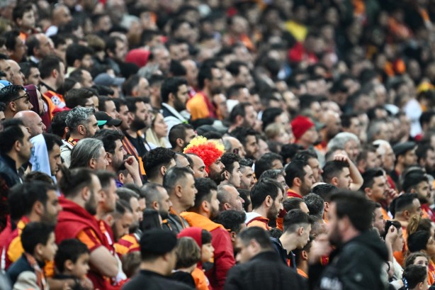 Foto - Galatasaray şampiyonluk yolunda yürüyor!