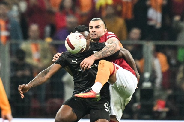 Foto - Galatasaray şampiyonluk yolunda yürüyor!