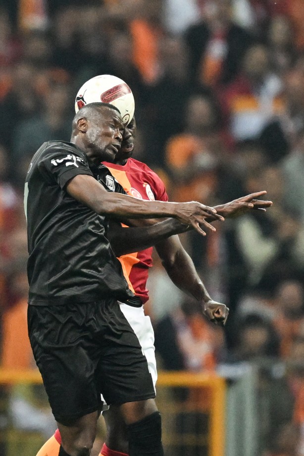 Foto - Galatasaray şampiyonluk yolunda yürüyor!