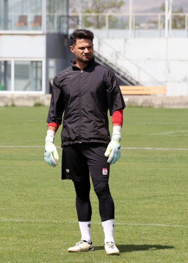 Foto - Galatasaray-Sivasspor maçına doğru yine bildik tartışma! Fenerbahçe'yi yıkan Sivasspor Rams Park'ta ne yapacak?