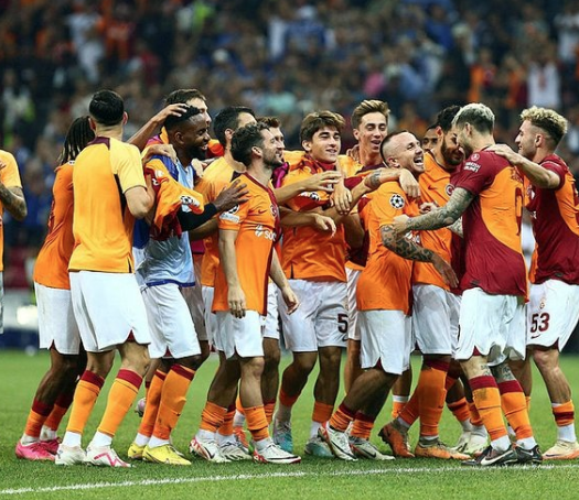 Galatasaray son bombasını patlatıyor! Milli yıldız koptu geliyor...