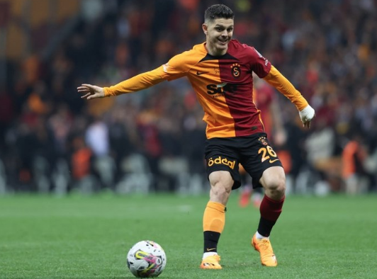 Foto - Galatasaray taraftarına büyük uyarı! Bu oyuncuları hemen ama hemen ekleyin...