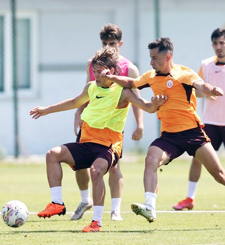 Galatasaray taraftarını çıldırtacak hamle! Havalara uçacaklar: Tüm Türkiye’ye duyuruldu! 