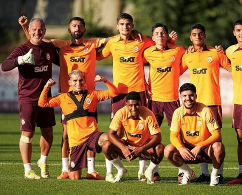 Foto - Galatasaray teyakkuza geçti! Okan Buruk’tan büyük sürpriz: Diyerek duyurdular